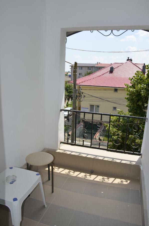 Vila Cu Livada Костинещи Екстериор снимка